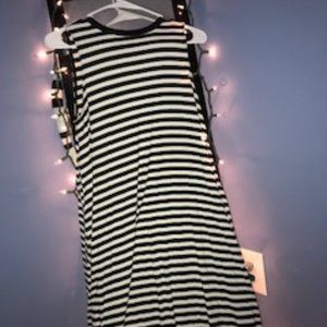Black and White sleeveless Dress